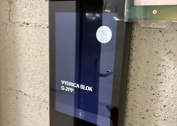 In G104 شقة براتسيلافا